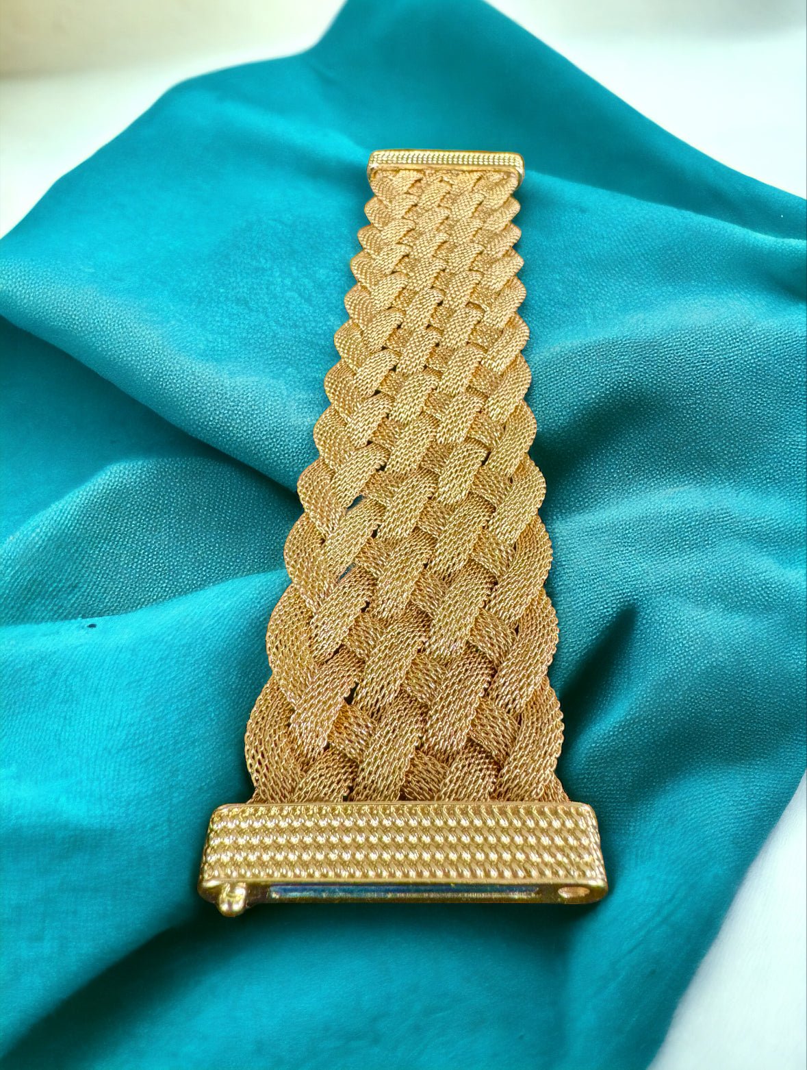 Gold Tone Braided Mesh Detail Bracelet - Reed House of Jewels