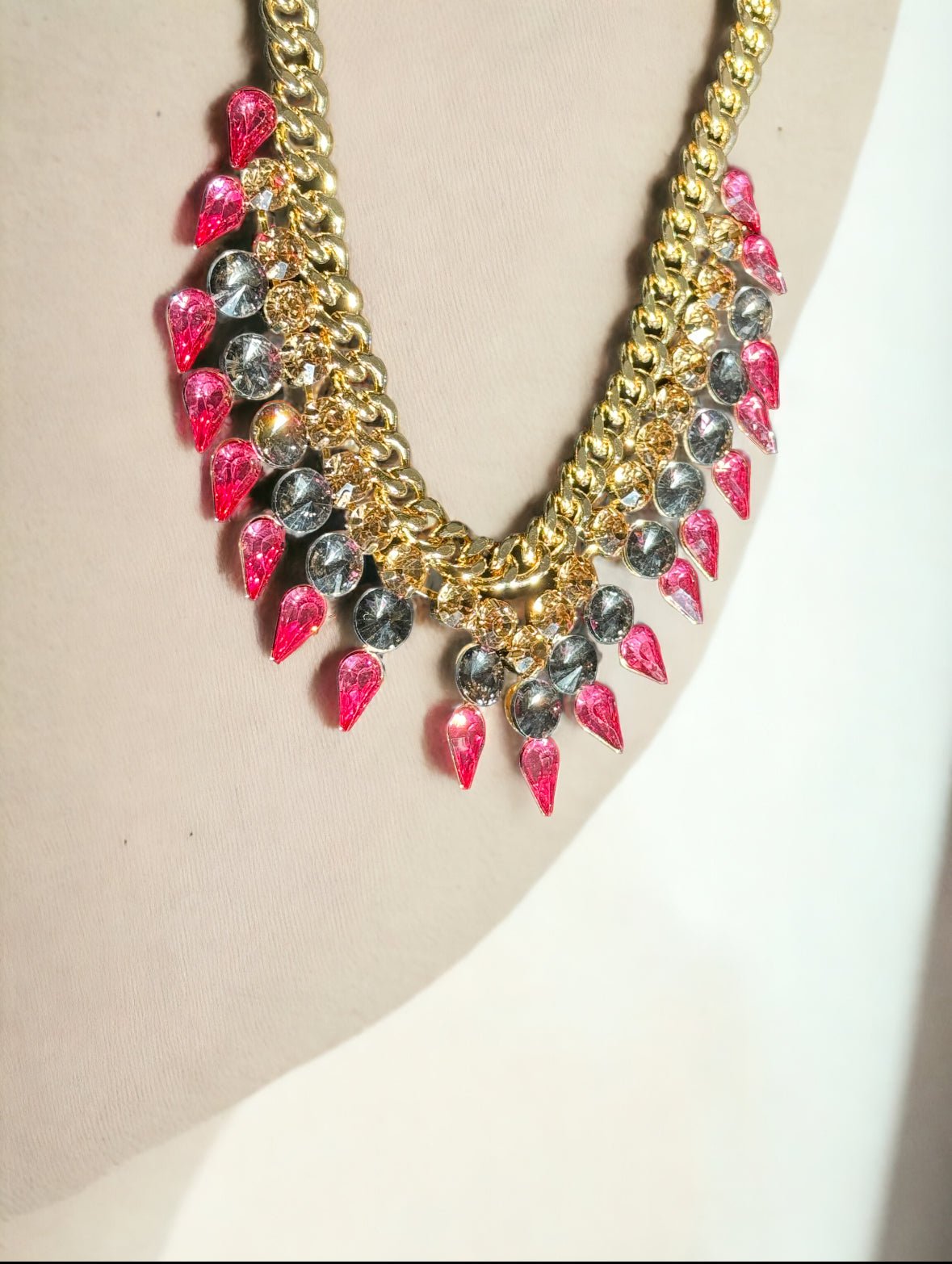 New Fashion Design Crystal Chunky Necklace - Reed House of Jewels