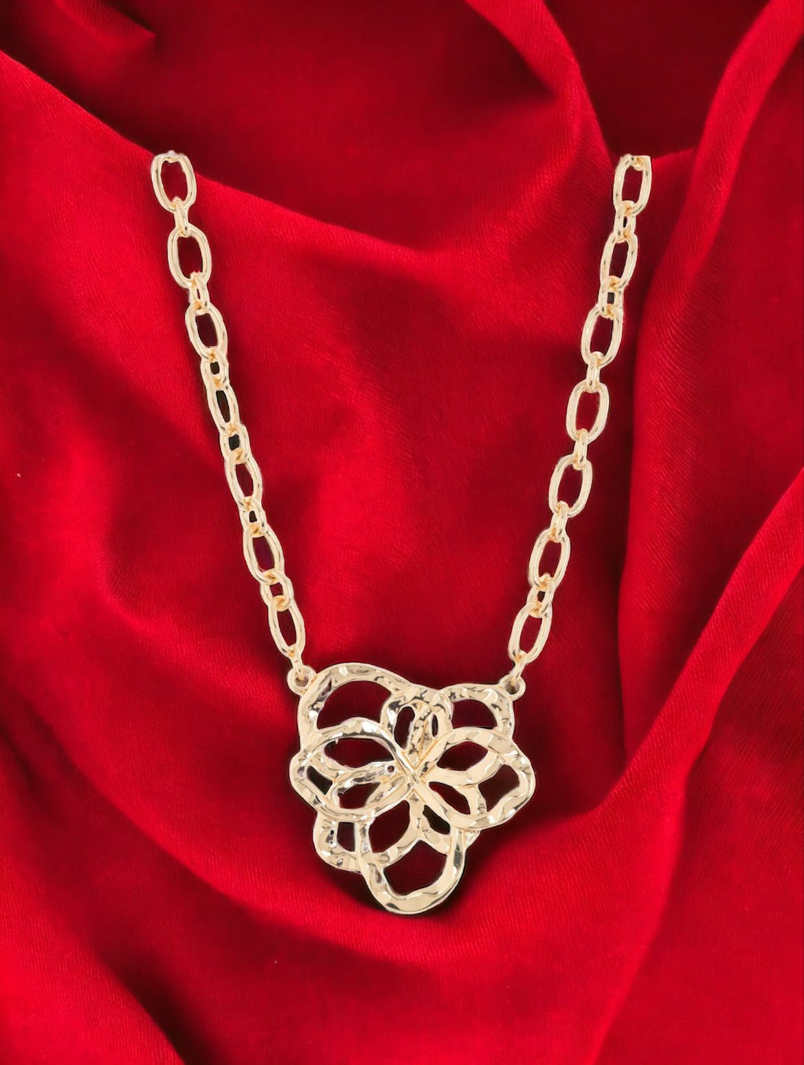Hammered Floral Pendant Necklace - Reed House of Jewels