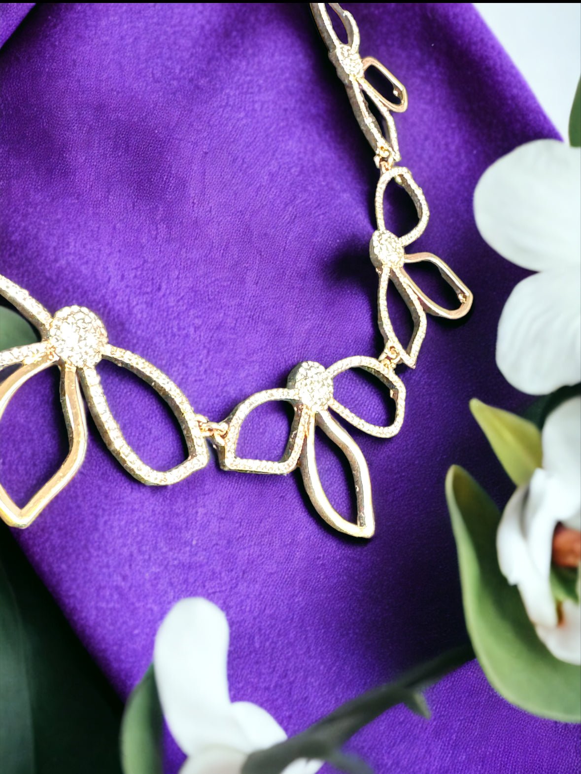 3 Leaf Floral Crystal and Gold Tone Paperclip Necklace - Reed House of Jewels
