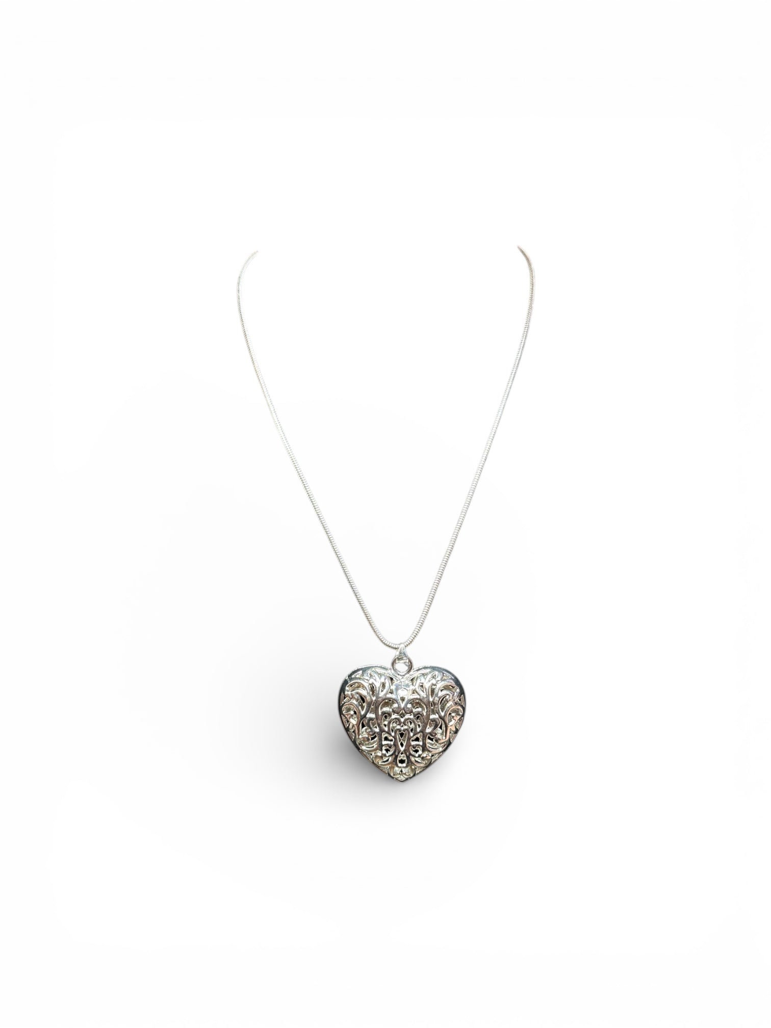 Chisel Silver Filigree Puffed Heart Pendant Necklace - Reed House of Jewels