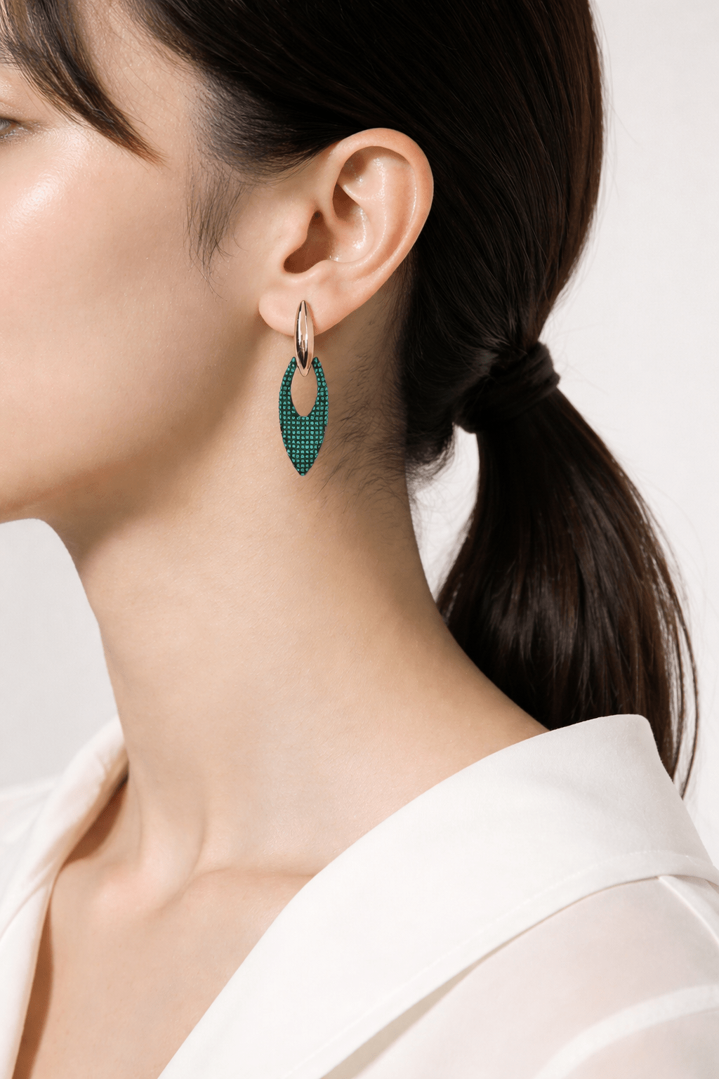 Teal Crystal and Gold Drop Earrings - Reed House of Jewels