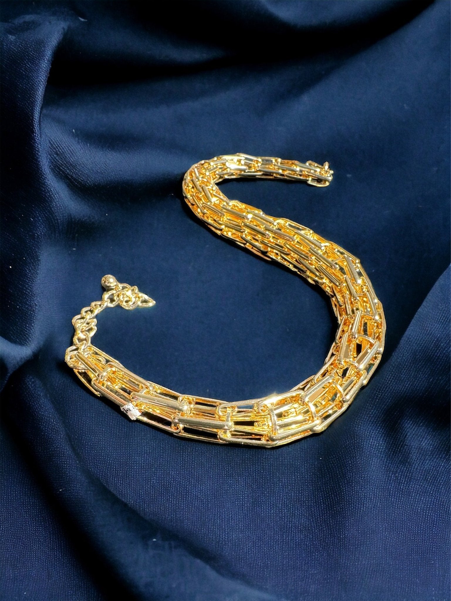 Round Style Paper Clip Choker Necklace - Reed House of Jewels