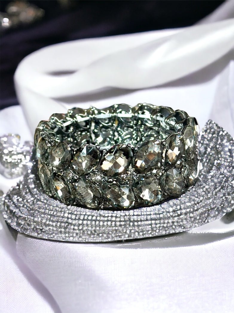 Black Diamond Oval Stone Cluster Stretch Evening Bracelet - Reed House of Jewels