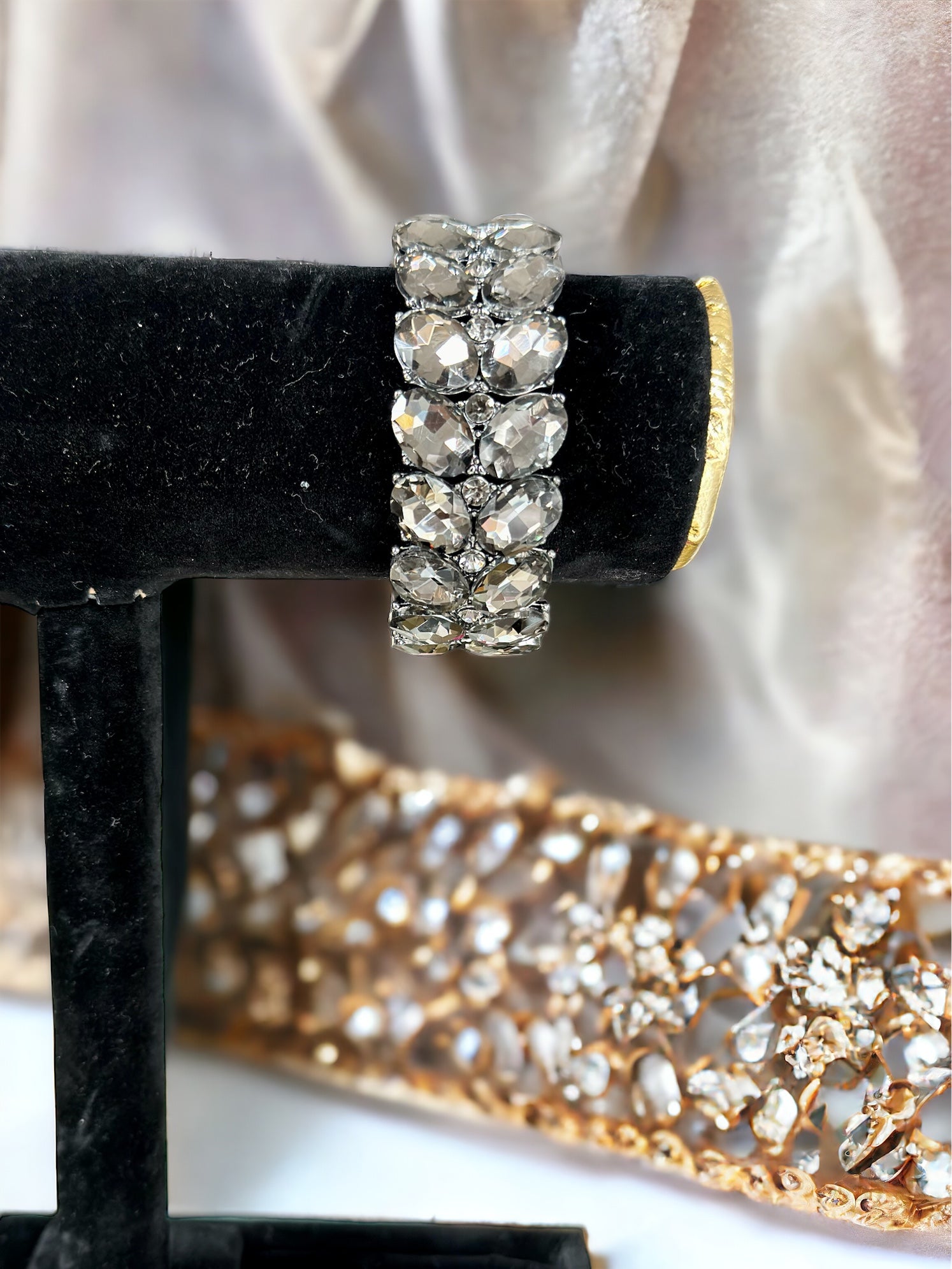 Black Diamond Oval Stone Cluster Stretch Evening Bracelet - Reed House of Jewels