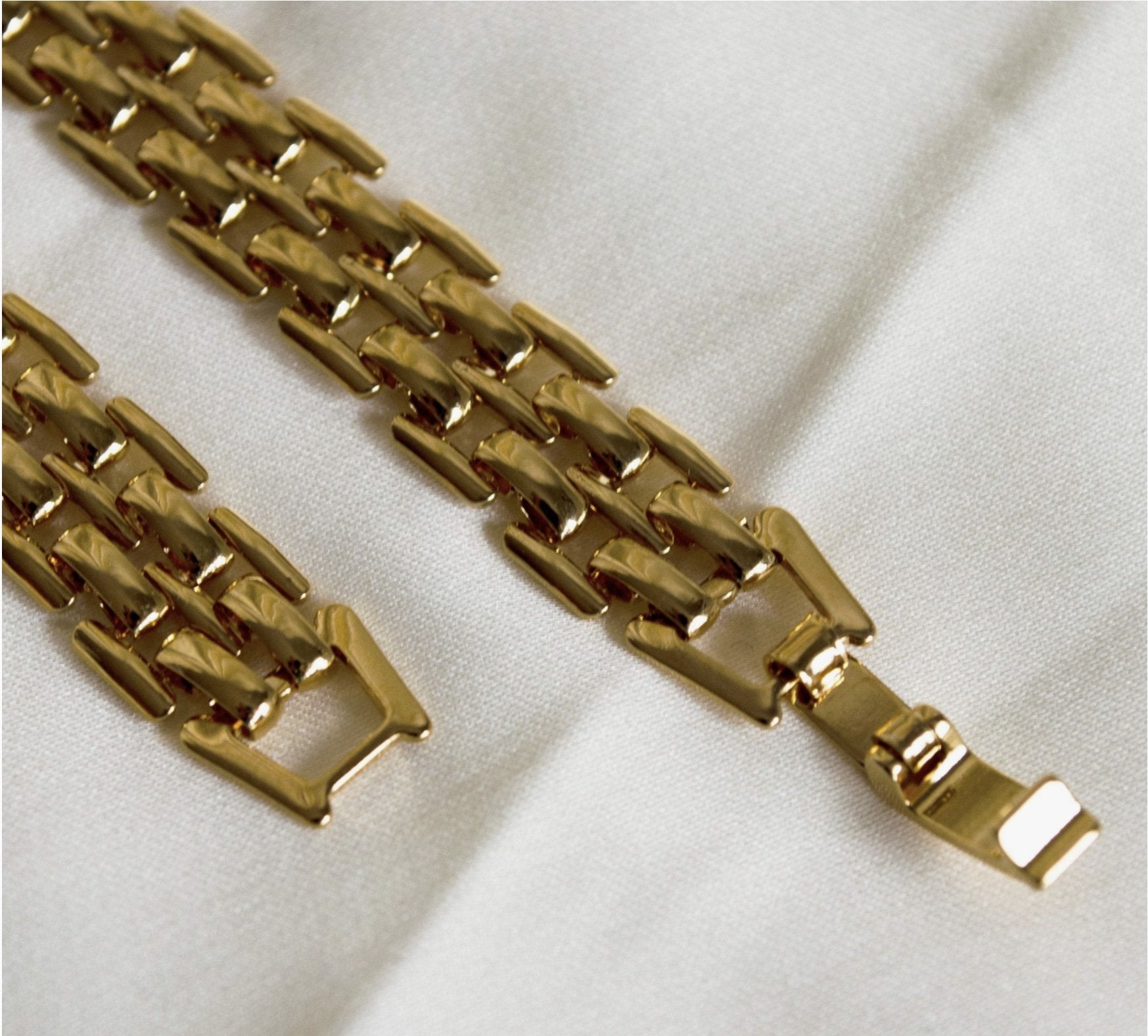 Paisley Gold Bismark Mesh Chain Necklace - Reed House of Jewels